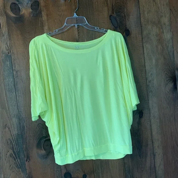 Lightweight bat sleeve t-shirt - Picture 3 of 3